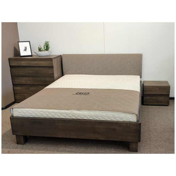 Bed "Acorn on legs"